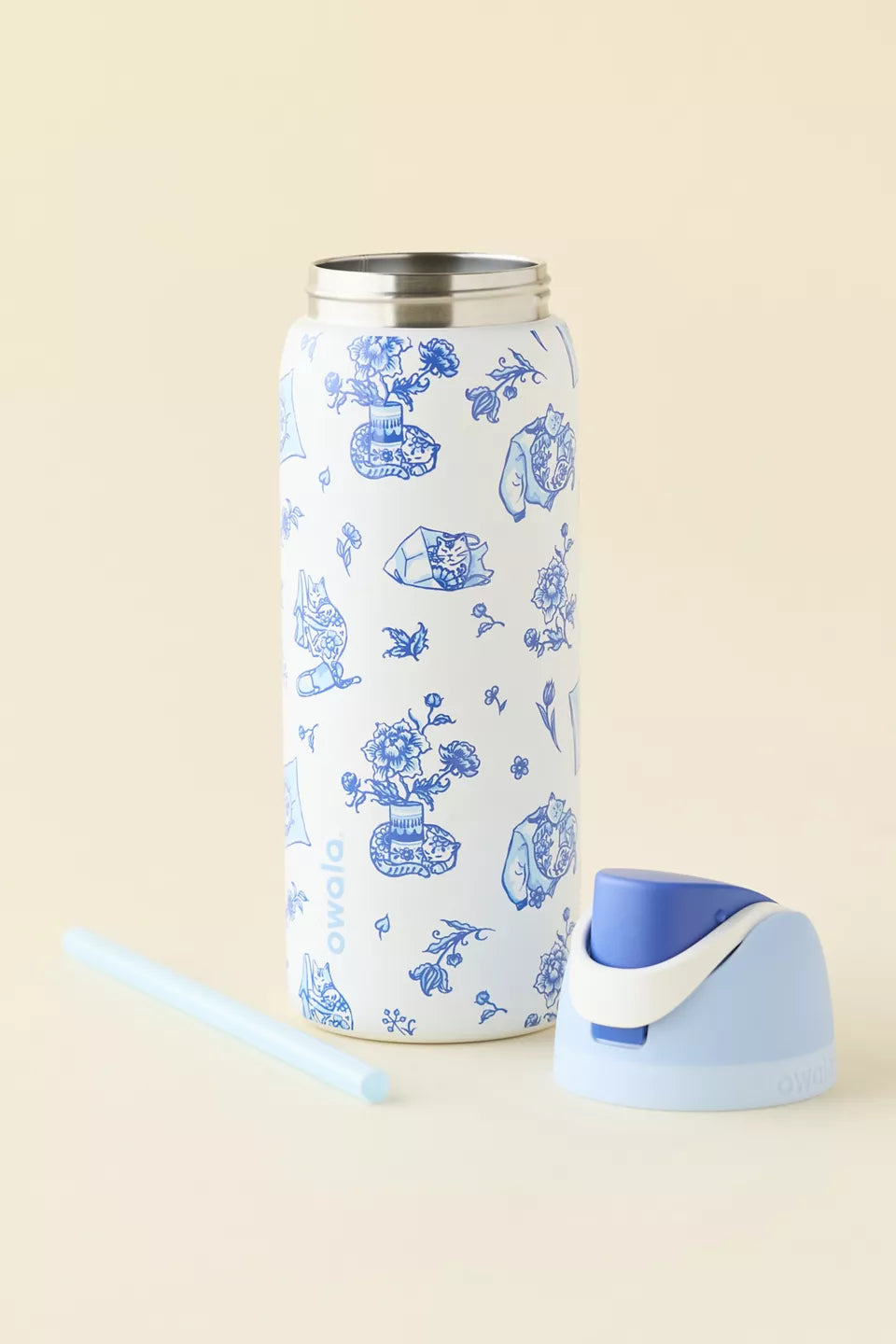Owala UO Exclusive Delft Cat Print FreeSip 32 oz Water Bottle